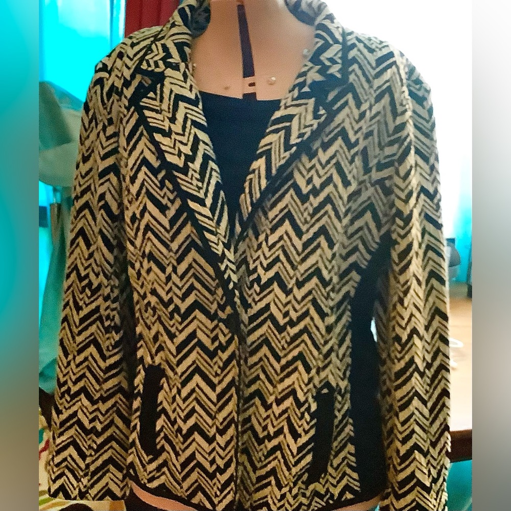 Vintage black and white jacket. Discounted shipping